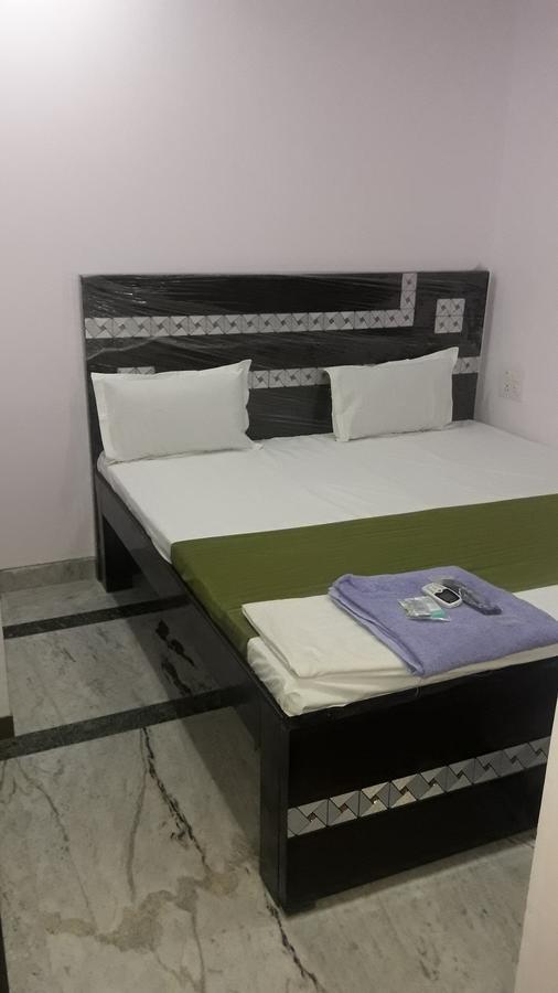 法里达巴德 拉吉哈尼旅馆酒店 外观 照片